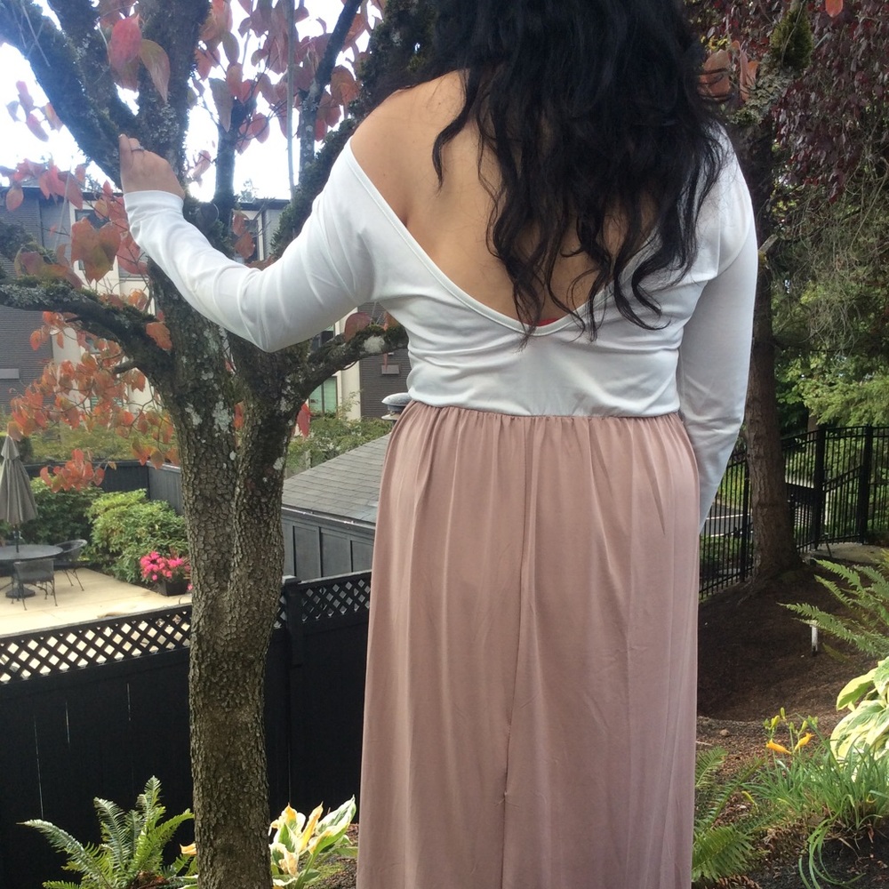 🆕 | Off-the-Shoulder Maxi Dress - Picture 3 of 8